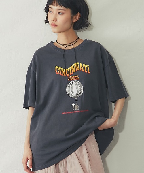 ANOTHER S(アナザーエス)の「ヴィンテージプリントオーバーサイズロンT(Tシャツ/カットソー・レディース・チャコールグレー/オレンジ/グレイッシュベージュ・M)」の4枚目の写真