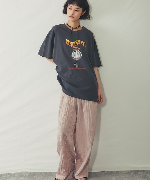 ANOTHER S(アナザーエス)の「ヴィンテージプリントオーバーサイズロンT(Tシャツ/カットソー・レディース・チャコールグレー/オレンジ/グレイッシュベージュ・M)」の5枚目の写真
