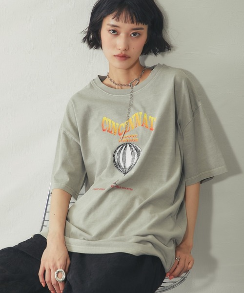 ANOTHER S(アナザーエス)の「ヴィンテージプリントオーバーサイズロンT(Tシャツ/カットソー・レディース・チャコールグレー/オレンジ/グレイッシュベージュ・M)」の17枚目の写真