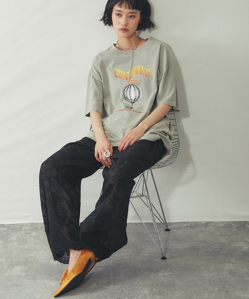 ANOTHER S(アナザーエス)の「ヴィンテージプリントオーバーサイズロンT(Tシャツ/カットソー・レディース・チャコールグレー/オレンジ/グレイッシュベージュ・M)」の18枚目の写真