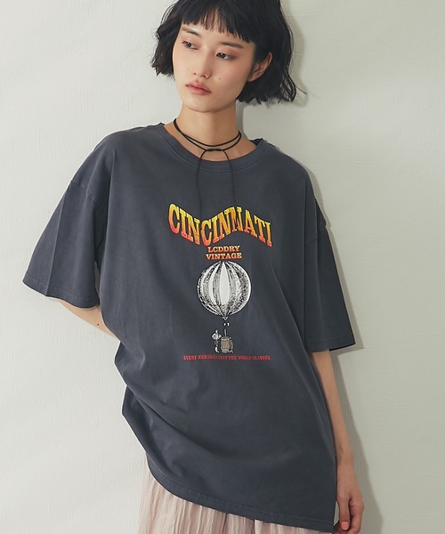ANOTHER S(アナザーエス)の「ヴィンテージプリントオーバーサイズロンT(Tシャツ/カットソー・レディース・チャコールグレー/オレンジ/グレイッシュベージュ・M)」の8枚目の写真
