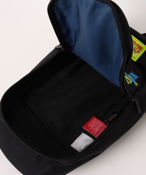 Manhattan Portage（マンハッタンポーテージ）の「Little Italy Crossbody Bag / TOY STORY（ボディバッグ/ウエストポーチ・レディース・ブラック・X-SMALL）」の18枚目の写真