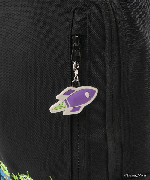 Manhattan Portage（マンハッタンポーテージ）の「Little Italy Crossbody Bag / TOY STORY（ボディバッグ/ウエストポーチ・レディース・ブラック・X-SMALL）」の10枚目の写真