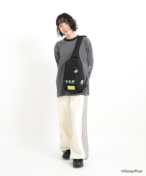 Manhattan Portage（マンハッタンポーテージ）の「Little Italy Crossbody Bag / TOY STORY（ボディバッグ/ウエストポーチ・レディース・ブラック・X-SMALL）」の13枚目の写真