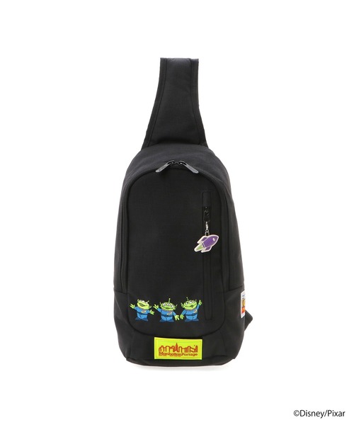 Manhattan Portage（マンハッタンポーテージ）の「Little Italy Crossbody Bag / TOY STORY（ボディバッグ/ウエストポーチ・レディース・ブラック・X-SMALL）」の2枚目の写真