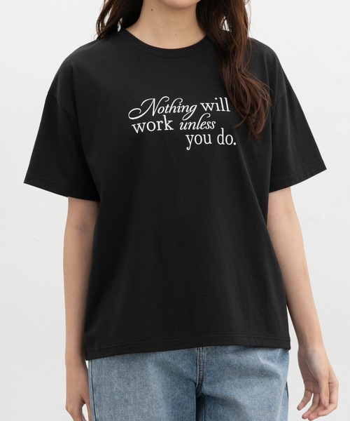 Honeys(ハニーズ)の「【ハニさら・接触冷感・UVカット】ロゴプリントTシャツ(Tシャツ/カットソー・レディース・オレンジ系その他2/ブラック/アイボリー/ブルー/ブラウン・L/LL/M/S)」の2枚目の写真