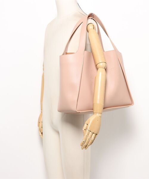 STELLA McCARTNEY（ステラマッカートニー）の「Logo Tote Bag / ロゴ トートバッグ（トートバッグ・レディース・ピンクベージュ/ネイビー・ONE SIZE）」の3枚目の写真