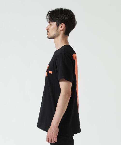 VLONE(ヴィーロン)の「VLONE/ヴィーロン/CLASSIC LOGO-FRIENDS TEE(Tシャツ/カットソー・メンズ・ブラック・L/XL/M)」の12枚目の写真