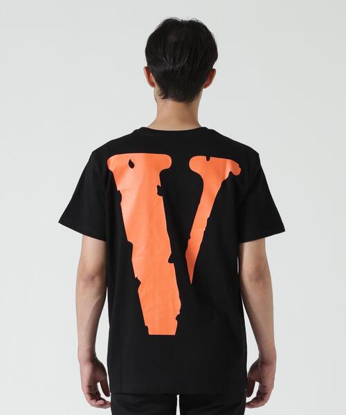 VLONE(ヴィーロン)の「VLONE/ヴィーロン/CLASSIC LOGO-FRIENDS TEE(Tシャツ/カットソー・メンズ・ブラック・L/XL/M)」の11枚目の写真