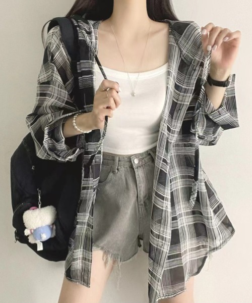 yuue' ( wear )(ユーイ)の「オーバーサイズチェック柄シアーシャツパーカー/冷房対策(パーカー・レディース・ブラック/ホワイト・FREE)」の10枚目の写真