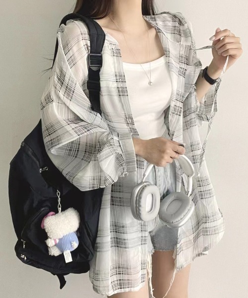 yuue' ( wear )(ユーイ)の「オーバーサイズチェック柄シアーシャツパーカー/冷房対策(パーカー・レディース・ブラック/ホワイト・FREE)」の15枚目の写真