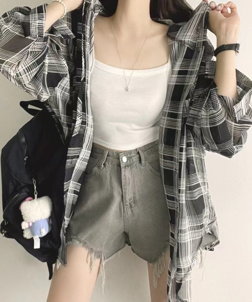 yuue' ( wear )(ユーイ)の「オーバーサイズチェック柄シアーシャツパーカー/冷房対策(パーカー・レディース・ブラック/ホワイト・FREE)」の9枚目の写真