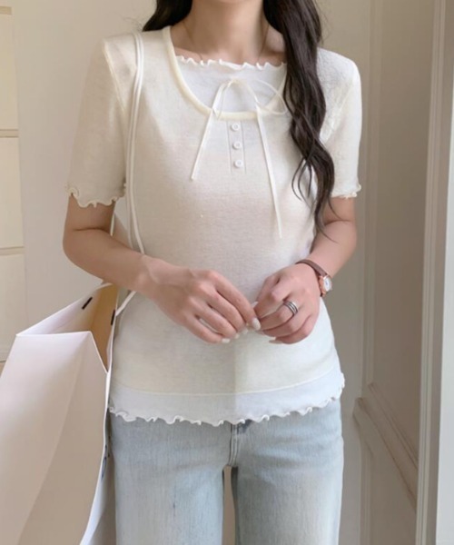semplice(センプリチェ)の「フリル レイヤード リボン ニットトップス(Tシャツ/カットソー・レディース・ホワイト/ベージュ/パープル/ブルー/ブラック・F)」の3枚目の写真