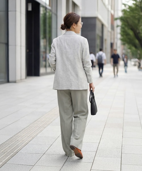 STYLE DELI(スタイルデリ)の「サラッと涼感ストレートタックパンツ73cm(スラックス・レディース・サンドグレー/ブラック・L/FREE)」の21枚目の写真