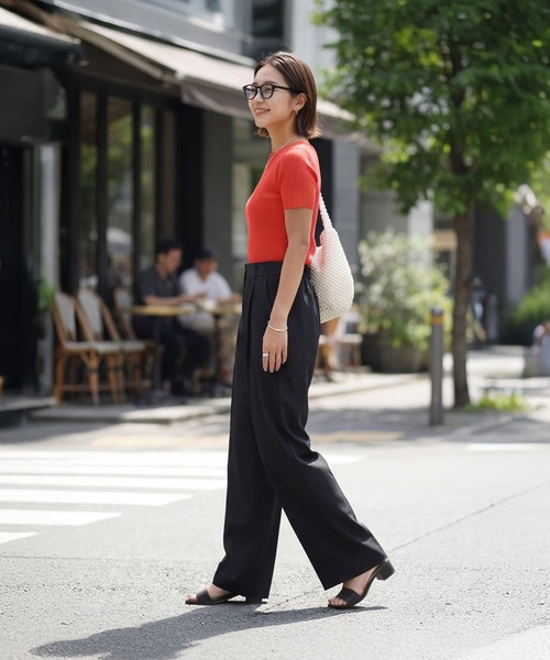 STYLE DELI(スタイルデリ)の「サラッと涼感ストレートタックパンツ73cm(スラックス・レディース・サンドグレー/ブラック・L/FREE)」の7枚目の写真