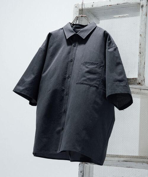 ITEMS URBANRESEARCH(アイテムズ アーバンリサーチ)の「『接触冷感/速乾/イージーケア』WINDY MESH ショートスリーブ シャツ(シャツ/ブラウス・メンズ・ネイビー/その他1/ブラック/チャコールグレー・MEDIUM/LARGE/X-LARGE)」の3枚目の写真
