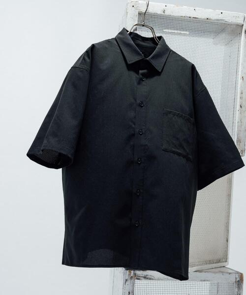 ITEMS URBANRESEARCH(アイテムズ アーバンリサーチ)の「『接触冷感/速乾/イージーケア』WINDY MESH ショートスリーブ シャツ(シャツ/ブラウス・メンズ・ネイビー/その他1/ブラック/チャコールグレー・MEDIUM/LARGE/X-LARGE)」の16枚目の写真
