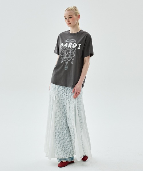 Mardi Mercredi（マルディメクルディ）の「TSHIRT BIJOU BRUSH LOGO MARDI / Tシャツ ビジュー ブラッシュ ロゴ マルディ（Tシャツ/カットソー・レディース・ブラック×レッド・FREE）」の14枚目の写真