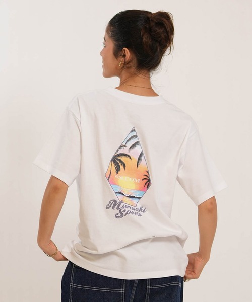 ムラサキスポーツ(ムラサキスポーツ)の「【ムラサキスポーツ限定】MURASAKI ムラサキ × VOLCOM ボルコム 半袖 コラボレーション Tシャツ BG05CU03(Tシャツ/カットソー・レディース・ホワイト/イエロー・M/L)」の17枚目の写真