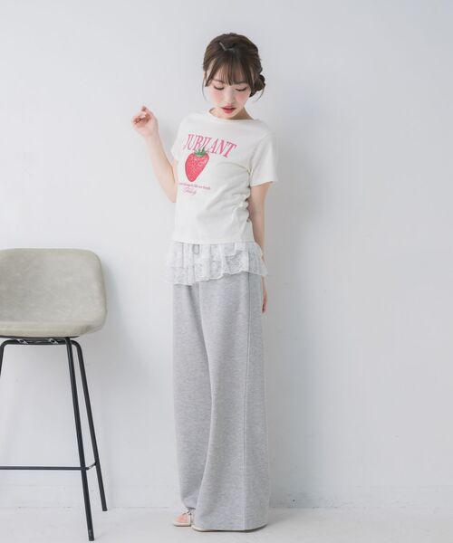 ems excite(エムズエキサイト)の「ストロベリープリントTシャツ(Tシャツ/カットソー・レディース・ホワイト/ピンク/ブラック・FREE)」の11枚目の写真