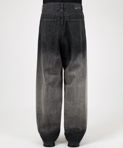 LAD MUSICIAN(ラッドミュージシャン)の「11.5oz GRADATION DENIM BAGGY PANTS(デニムパンツ・メンズ・ブラック系・42)」の4枚目の写真