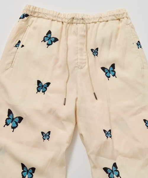 mando（マンド）の「mando / DADAIST BUTTERFLY PANTS《ESTNATION EXCLUSIVE》（その他パンツ・メンズ・ダークブラック/ライトホワイト・2/3）」の4枚目の写真