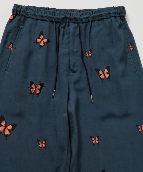 mando（マンド）の「mando / DADAIST BUTTERFLY PANTS《ESTNATION EXCLUSIVE》（その他パンツ・メンズ・ダークブラック/ライトホワイト・2/3）」の13枚目の写真