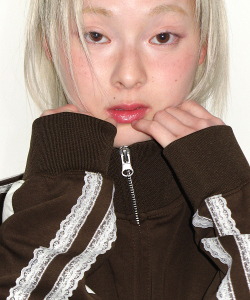 AMESWORLDWIDE(アメスワールドワイド)の「LACE TRACK ZIP-UP BROWN(その他アウター・レディース・その他・FREE)」の5枚目の写真