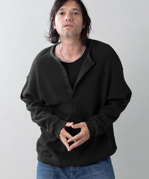 EGO TRIPPING（エゴトリッピング）の「mlt5724-Deepfront カットソー(666703)（Tシャツ/カットソー・メンズ・チャコール/ベージュ/ホワイト/ブラック・48/46）」の2枚目の写真
