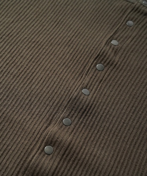 EGO TRIPPING（エゴトリッピング）の「mlt5724-Deepfront カットソー(666703)（Tシャツ/カットソー・メンズ・チャコール/ベージュ/ホワイト/ブラック・48/46）」の13枚目の写真
