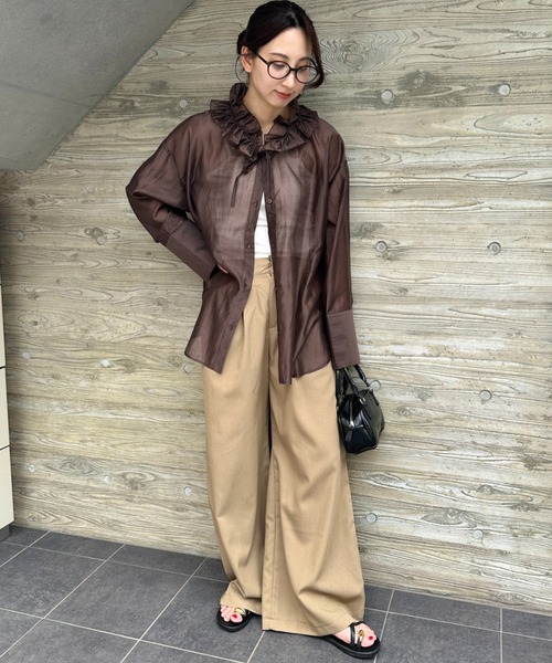 MYMOOD.(マイムード)の「襟フリルロングスリーブシアーブラウス 冷房対策/日焼け予防シャツ(シャツ/ブラウス・レディース・オフホワイト/ブラウン/ブラック/ブルー・FREE)」の8枚目の写真