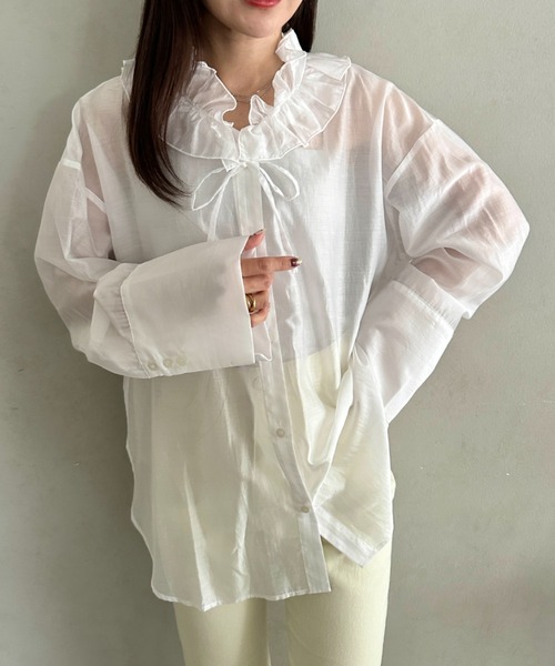 MYMOOD.(マイムード)の「襟フリルロングスリーブシアーブラウス 冷房対策/日焼け予防シャツ(シャツ/ブラウス・レディース・オフホワイト/ブラウン/ブラック/ブルー・FREE)」の9枚目の写真