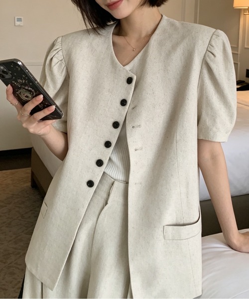 Aelina(エリナ)の「シングルブレスト半袖ジャケット&ワイドパンツセットアップ(セットアップ・レディース・グリーン/ベージュ・FREE)」の5枚目の写真