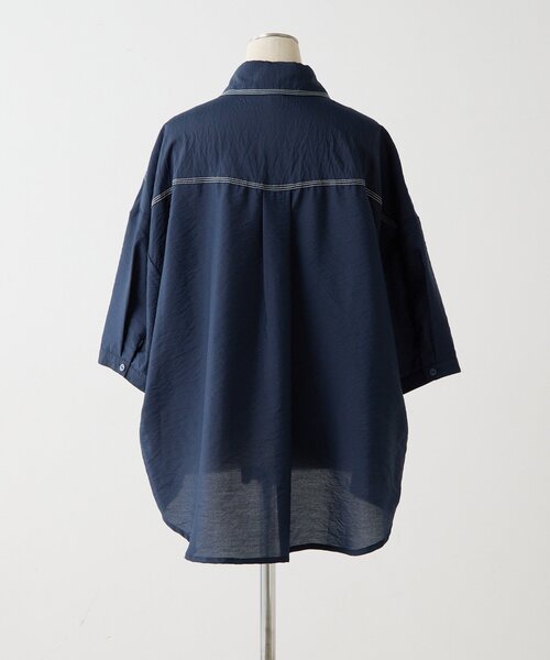 ear PAPILLONNER(イアパピヨネ)の「シアーデニムシャツ【SUM1 STYLE】(シャツ/ブラウス・レディース・ネイビー・FREE)」の14枚目の写真
