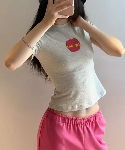 Achic(アシック)の「アップルモチーフコンパクト半袖Tシャツ(Tシャツ/カットソー・レディース・グレー/ブラック・M)」の12枚目の写真