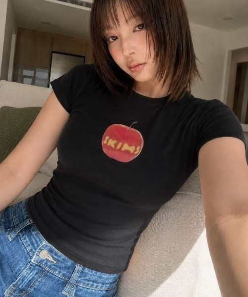 Achic(アシック)の「アップルモチーフコンパクト半袖Tシャツ(Tシャツ/カットソー・レディース・グレー/ブラック・M)」の15枚目の写真