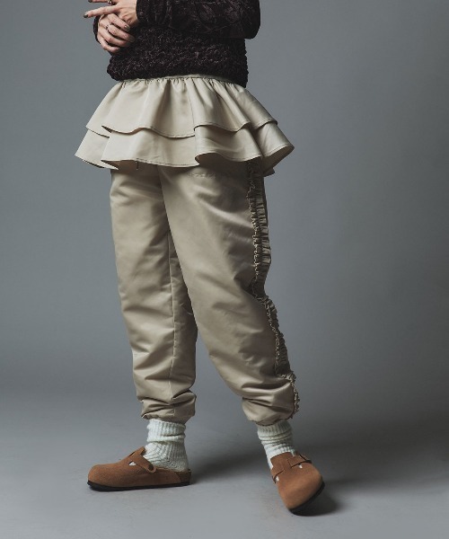W:Huku(フーク)の「【W:Huku / ナイロンオックス】キルティング フリル パンツ / Nylon Oxford Quilted Frill Pants(その他パンツ・レディース・カーキ/ライトベージュ・FREE)」の22枚目の写真