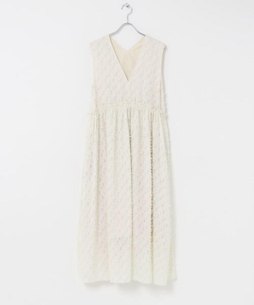 URBAN RESEARCH ROSSO WOMEN（アーバンリサーチ　ロッソ）の「カットジャガードVネックワンピース（ワンピース・レディース・ブラック/オフホワイト・FREE）」の18枚目の写真