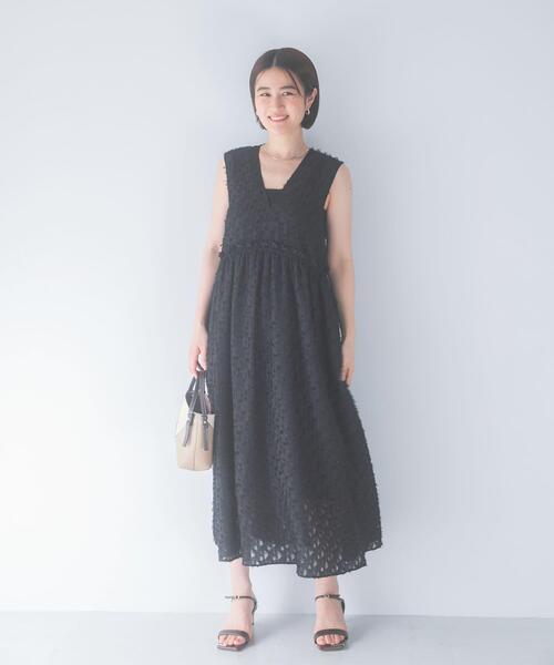 URBAN RESEARCH ROSSO WOMEN（アーバンリサーチ　ロッソ）の「カットジャガードVネックワンピース（ワンピース・レディース・ブラック/オフホワイト・FREE）」の22枚目の写真