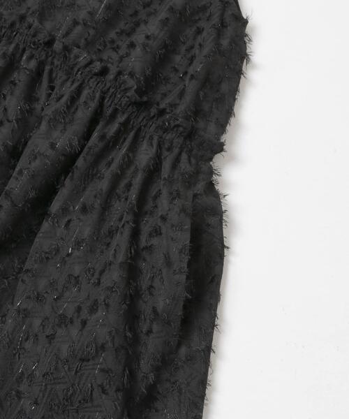 URBAN RESEARCH ROSSO WOMEN（アーバンリサーチ　ロッソ）の「カットジャガードVネックワンピース（ワンピース・レディース・ブラック/オフホワイト・FREE）」の5枚目の写真