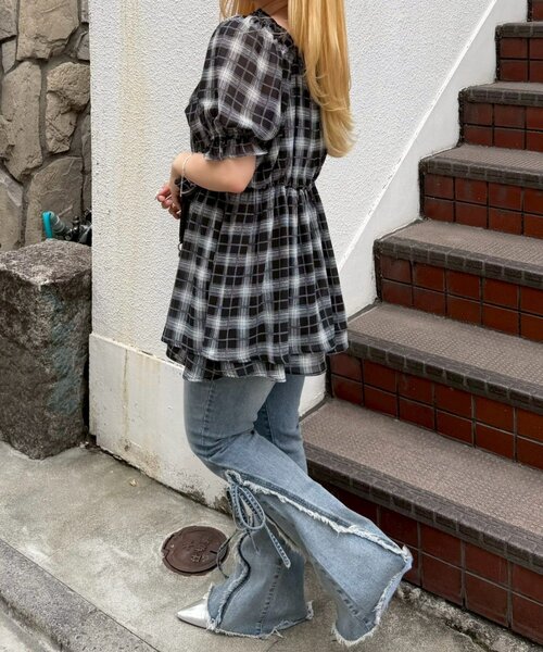 continuer de NICE CLAUP(コンティニューデナイスクラップ)の「ビッグリボンチュニックブラウス(シャツ/ブラウス・レディース・ドット/ブラック系その他/ホワイト系その他/アイボリー・FREE)」の6枚目の写真