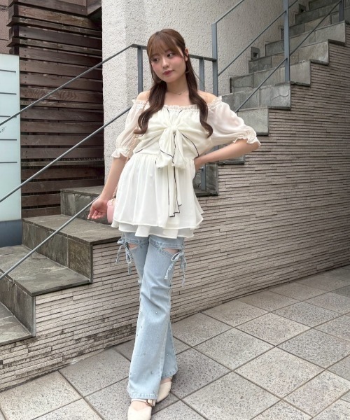 continuer de NICE CLAUP(コンティニューデナイスクラップ)の「ビッグリボンチュニックブラウス(シャツ/ブラウス・レディース・ドット/ブラック系その他/ホワイト系その他/アイボリー・FREE)」の16枚目の写真
