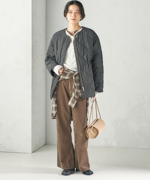 SHIPS(シップス)の「〈撥水加工/手洗い可能〉HEAT 中綿 キルティング ジップ ブルゾン(ブルゾン・レディース・ナチュラル/カーキ/ブラック・36/38)」の14枚目の写真
