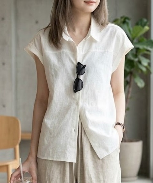gossip!ロサンゼルス(ゴシップロサンゼルス)の「YUGA ラウンドネック バックコンシャストップス(Tシャツ/カットソー・レディース・ブルー/ホワイト・L/M)」の1枚目の写真
