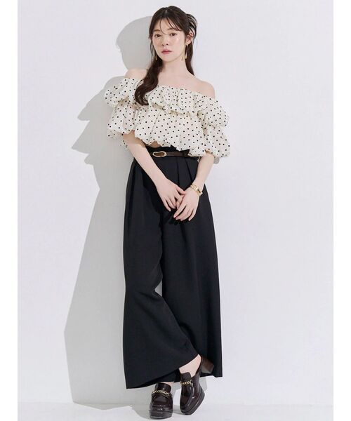 MERCURYDUO(マーキュリーデュオ)の「ベルト付タックフレアパンツ(その他パンツ・レディース・アイボリー/ブラック・MEDIUM/SMALL)」の18枚目の写真