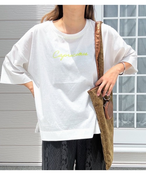 Q(キュー)の「シルケット天竺プルオーバー(Tシャツ/カットソー・レディース・オフホワイト/ブラック/グレイッシュベージュ・MEDIUM)」の4枚目の写真