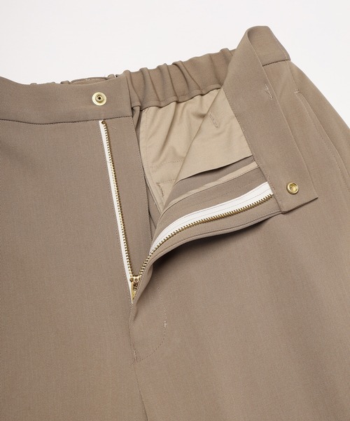 CULLNI(クルニ)の「Dry Stretch Twill Wide Curve Pants(スラックス・メンズ・ブラック/ピンクベージュ/ネイビー/アッシュブラウン・2/1/0)」の16枚目の写真
