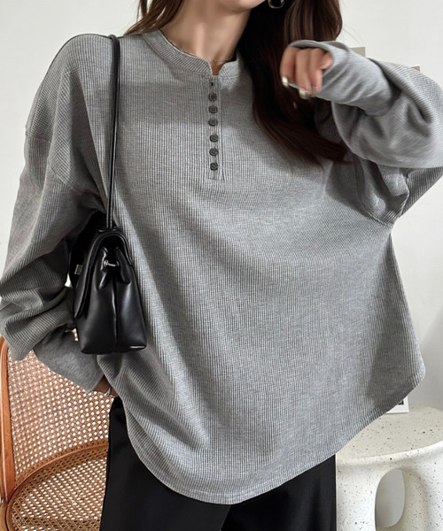 Eclat one(エクラワン)の「【Eclat one】ヘンリーネック ワッフル フレア プルオーバー(Tシャツ/カットソー・レディース・杢グレー/ブラウン/ブラック/アイボリー・FREE)」の4枚目の写真
