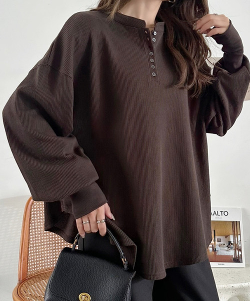 Eclat one(エクラワン)の「【Eclat one】ヘンリーネック ワッフル フレア プルオーバー(Tシャツ/カットソー・レディース・杢グレー/ブラウン/ブラック/アイボリー・FREE)」の1枚目の写真