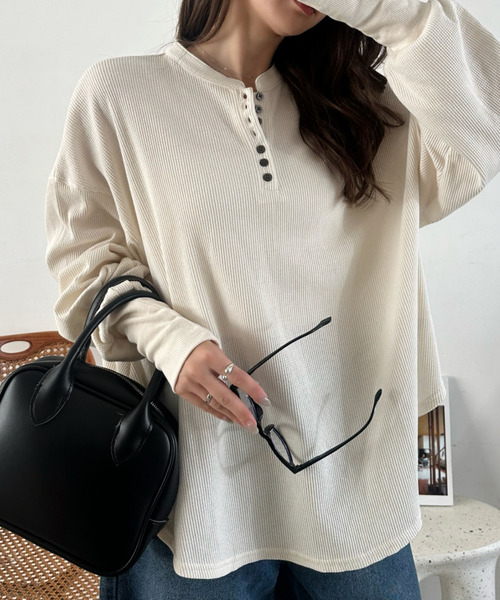 Eclat one(エクラワン)の「【Eclat one】ヘンリーネック ワッフル フレア プルオーバー(Tシャツ/カットソー・レディース・杢グレー/ブラウン/ブラック/アイボリー・FREE)」の2枚目の写真
